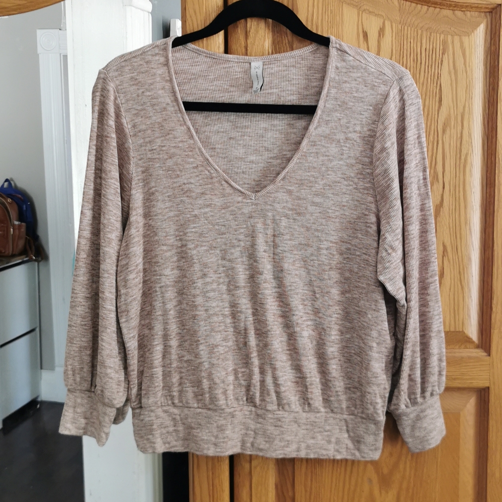 3/4 sleeve shirt